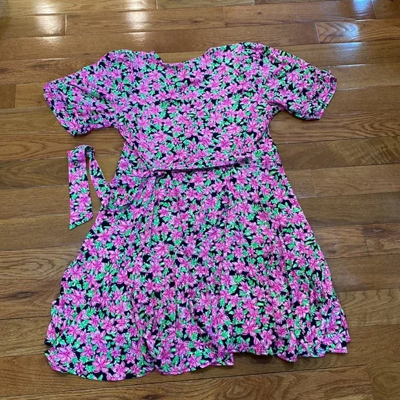 Lilly Pulitzer Pink and Green Floral Dress - Picture 8 of 11